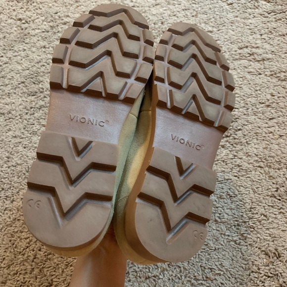 Vionic Cheryl II Lug Penny Slip-On Loafers Beige Cream - Picture 14 of 16